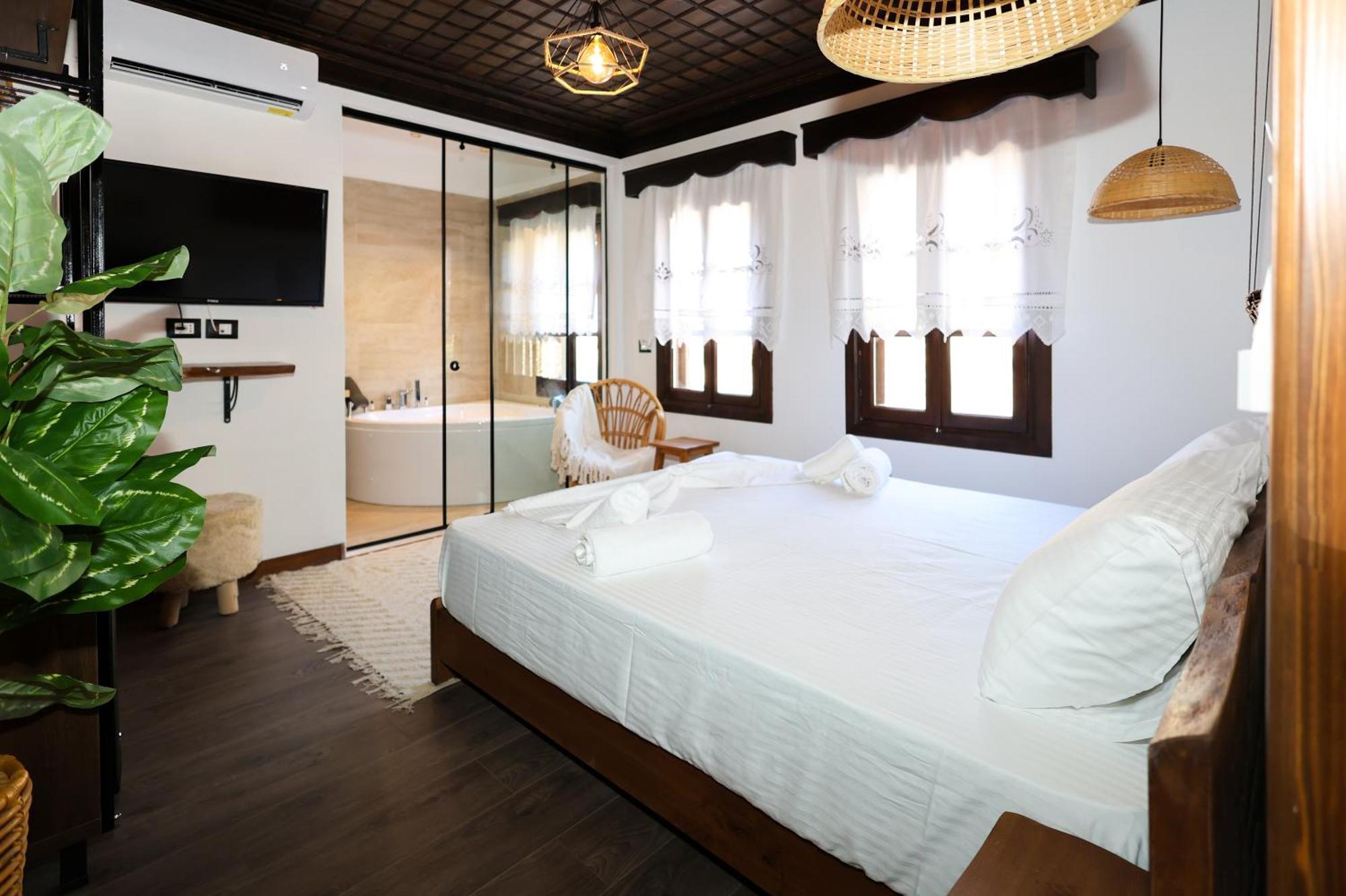 Ador Boutique Hotel Berat Exterior foto