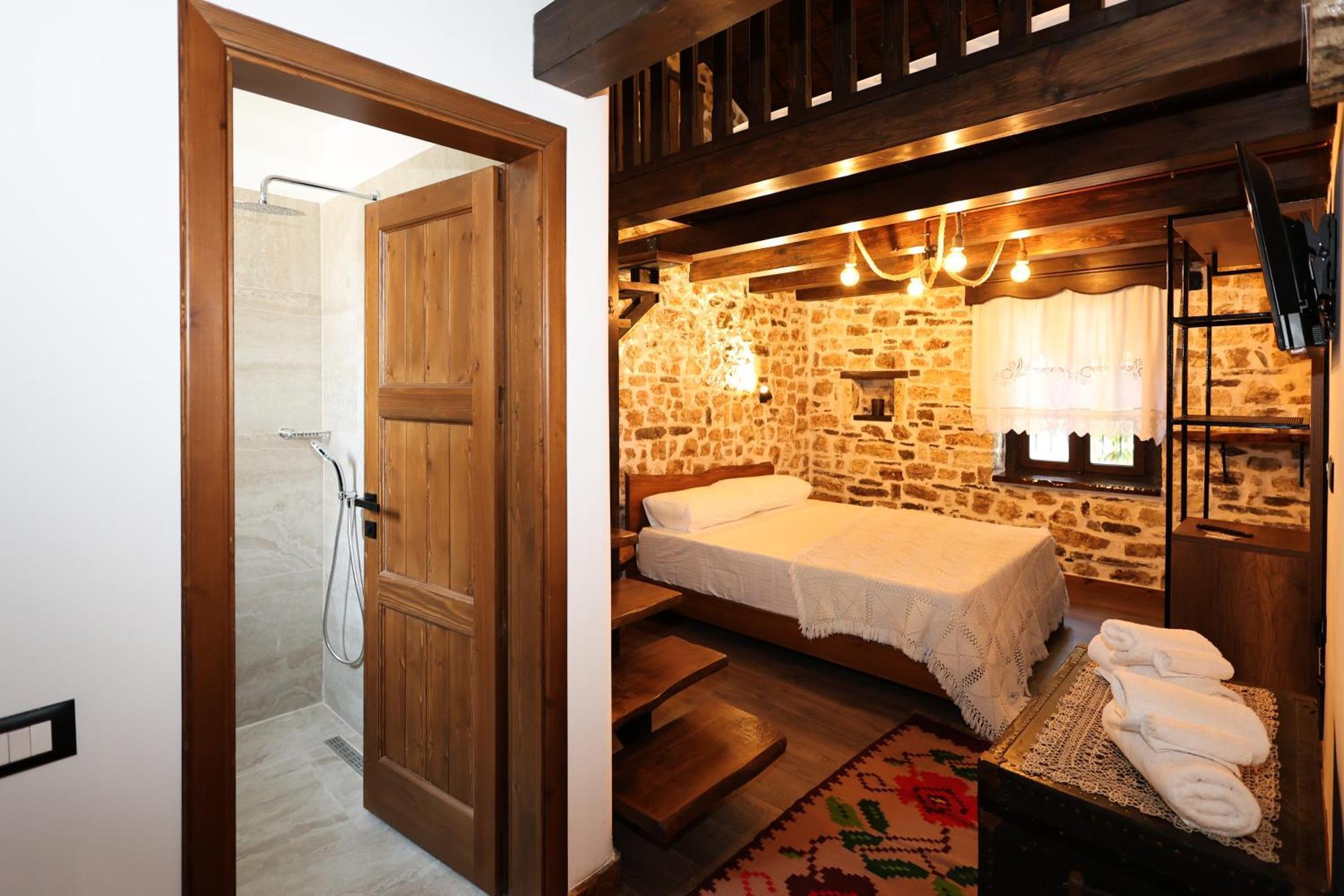 Ador Boutique Hotel Berat Exterior foto