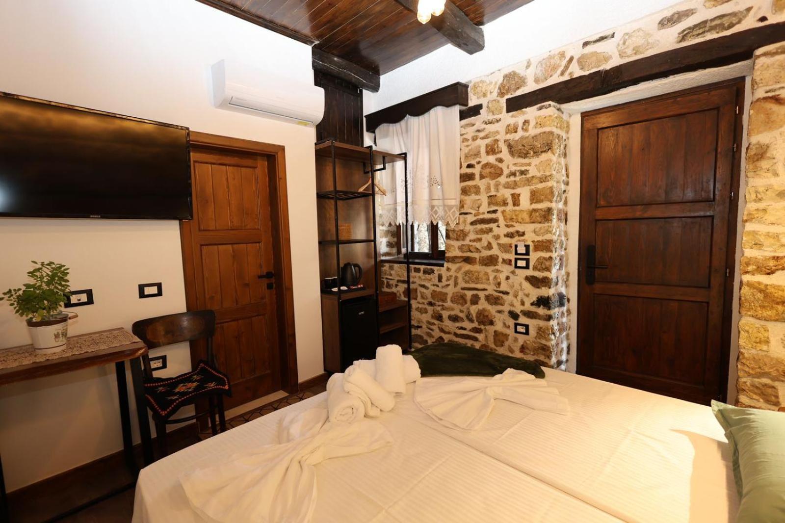 Ador Boutique Hotel Berat Exterior foto