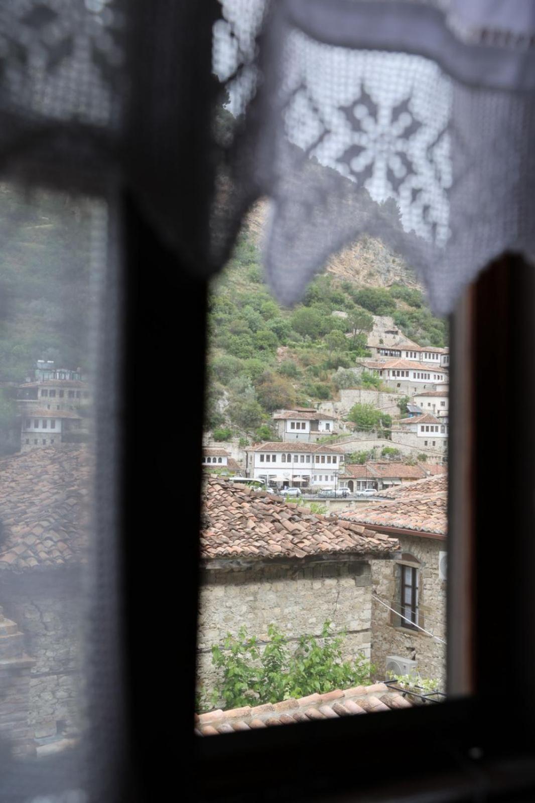 Ador Boutique Hotel Berat Exterior foto