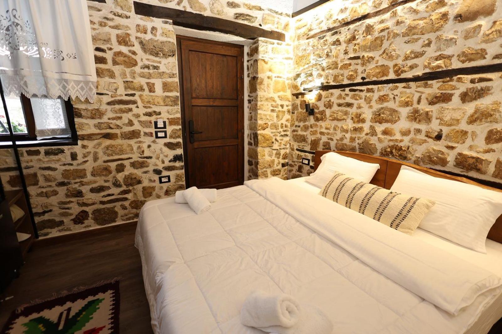 Ador Boutique Hotel Berat Exterior foto